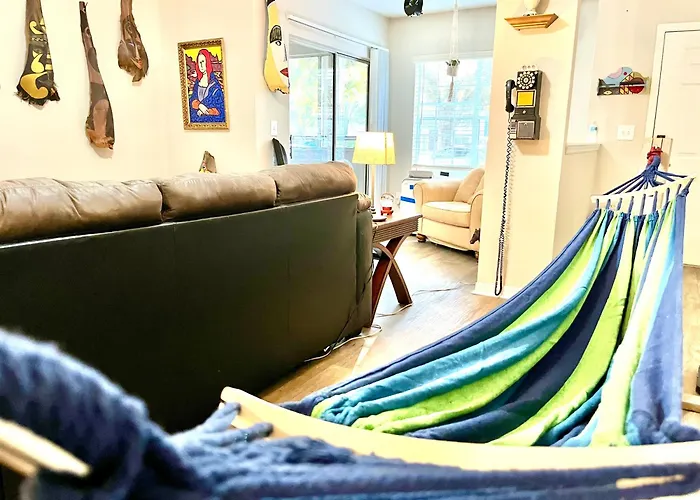 2 Bed Apt 10 Mins To Jacksonville Beach