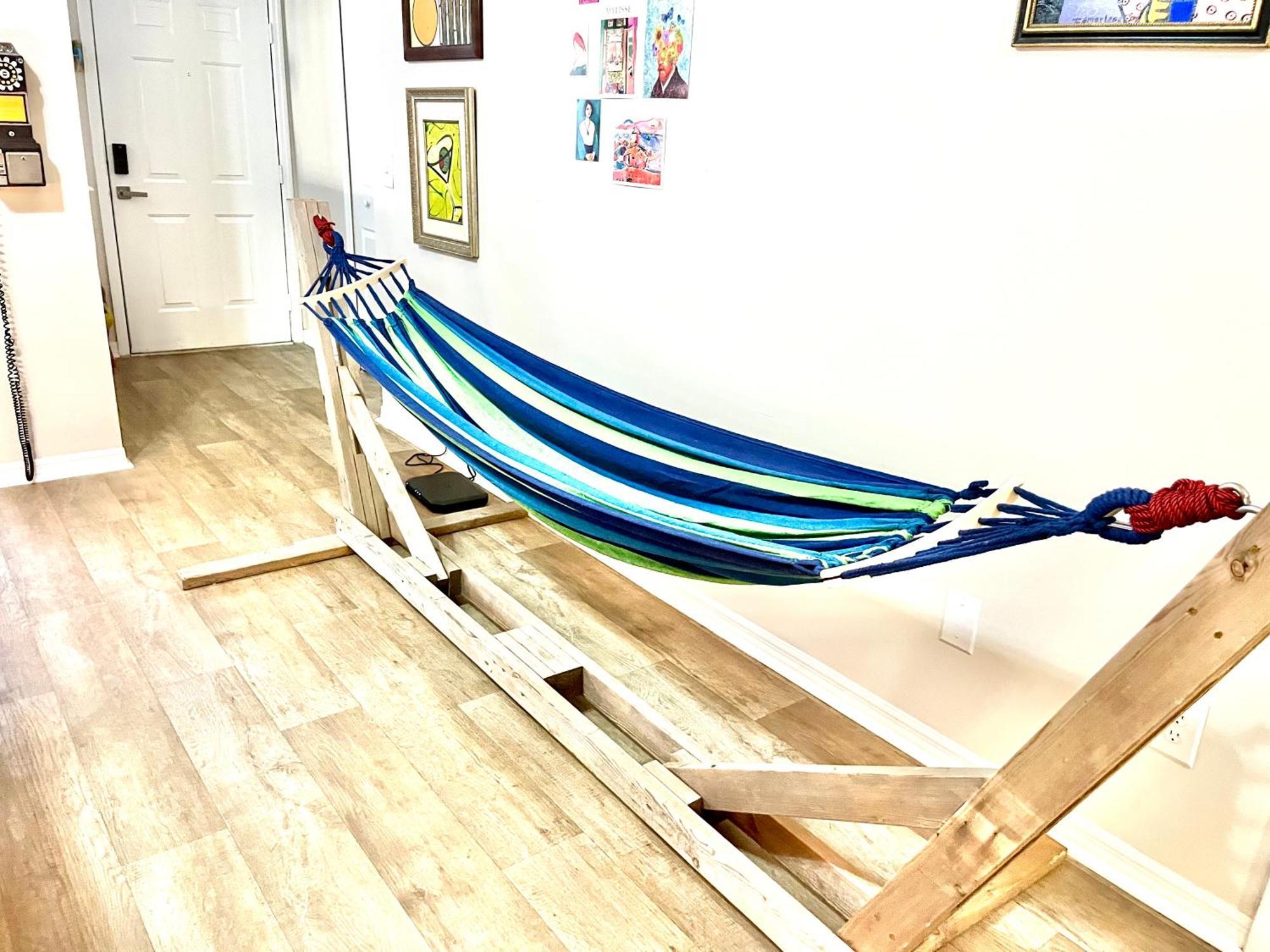Apartment 2 Bed 10 Mins To *